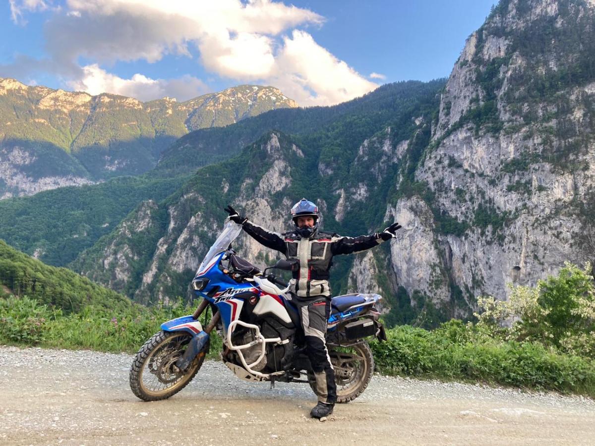 페야 Peaks Of The Ballkans Tour 호스텔 외부 사진